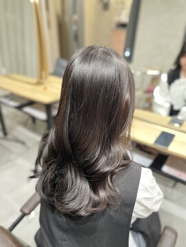 髪質改善トリートメントでツヤツヤ髪に〇