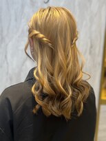 カインド 南青山(hair&make up KIND)&nbsp;ねじりハーフツイン　トレンドヘア