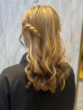 カインド 南青山(hair&make up KIND) ねじりハーフツイン トレンドヘア