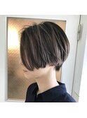 チクロ大石ハイライトショートボブ