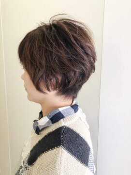 ブラッシュ ワン クルー(.brush ONE CREW) ストカールショートスタイル