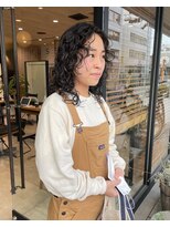 ミューズ バイ ケンジ(MUSE by KENJE)&nbsp;黒髪だからこそ可愛いcurly