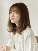 20代シースルーバングオリーブカラー外ハネくびれセミロング