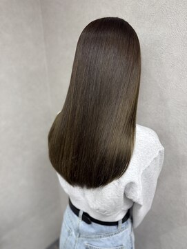 フュー 新小岩(few.) 潤艶オリーブ色ロング