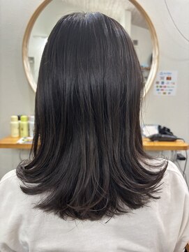 プラス(plus) ナチュラルセミロング