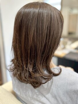 フリップビーアヴェダ(FLIP B AVEDA) 本八幡×ナチュラルブラウン×外ハネミディ