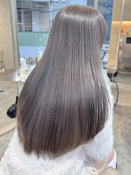 サンク 原宿 表参道(cinq) ハイトーンカラーダブルカラー韓国ヘアミルクティーグレージュ