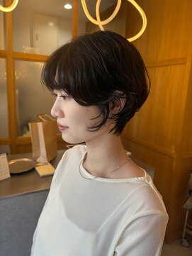 スリーオオテマエ(three. Otemae) ふんわりショートパーマ