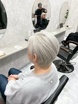 カミイロ(kamiiro) ホワイトシルバー/ケアブリーチ/髪質改善/仙台美容室/若林美容室