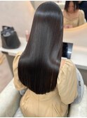 上質な艶をまとう。大人のための本格髪質改善ストレート