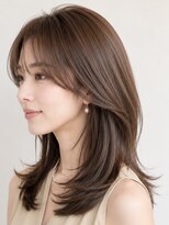 サーカス バイ ビュートリアム 青山(CIRCUS by BEAUTRIUM)&nbsp;大人上品 ミディアムレイヤー くびれレイヤー 艶髪 30代40代