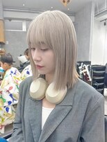 ミラ 新宿(MILA)&nbsp;透明感ブリーチダブルカラー/前髪ありハイトーンボブ/新宿
