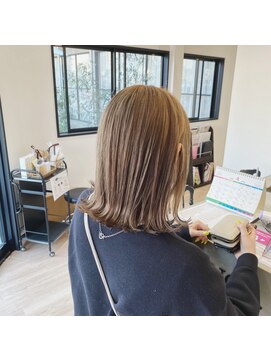 チェレ オレ 新金岡店(Chere ore) 外ハネミルクティーベージュ×ハイライト