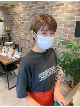 デルタ(Delta) スリークショート×ベージュ