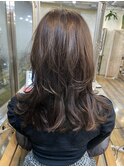 くびれ大人レイヤー（マッシュくびれヘアメルティカラー