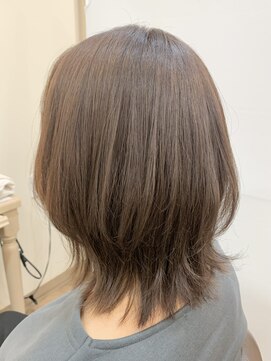 アルターリール(aL ter Rire) ミディアムレイヤー/くびれヘア/福原遼華