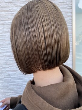 シャイ グラングーラボ(SHY gran-gue L’ab) ショートボブ