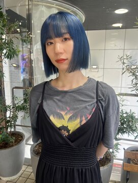 ヘアーアンドメイク ビス(HAIR&MAKE bis) ブリーチ◎/コバルトカラー☆【多田華歌】