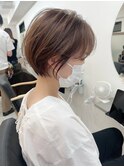 ふんわりショート　ボブショート　耳掛けショートスタイル