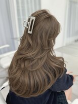 アマトウキョウスマートサロン(AMA TOKYO×Smart Salon)&nbsp;ヘーゼルベージュ　ブリーチなし　レイヤーカット　海外風