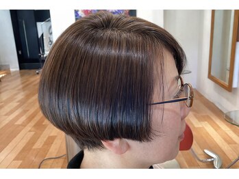 シービスケット SEABISCUITの写真/ダメージを気にせずカラーを楽しみたいあなたへ。厳選したヘナでハリ・コシのある健やかな艶髪を約束。