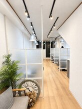 ロア(Roa.)