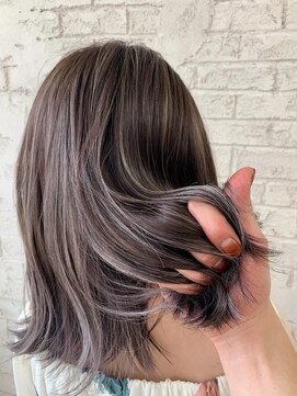 プライズ 池袋店(prize) ハイライトことりベージュ切りっぱなしボブセミディ2124