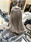 ハイライトカラーマチルダボブインナーグレージュ前髪