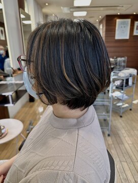 アートランドユージン(art land u-jin) ハイライトショートボブ