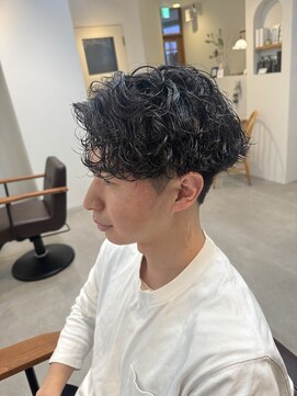 テム(TeM) 動きのある『波巻きパーマ』
