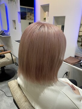 シードバイシャムロック(SEED by Shamrock) 切りっぱなしボブ×ハイトーンカラー ピンクベージュ