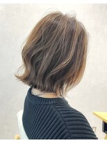 パークバイアンアミ(PARC by Un ami)&nbsp;《30代40代》透明感ハイライト＋ミディアムボブ【浦野】