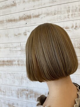 アンソレイユ ヘアー ガーデン(ensoleille hair garden) ボブスタイル