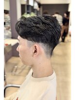 ワイボンドヘアー(Y bond hair)&nbsp;センターパートウルフカットツイストスパイラルパーマゆるめ黒髪