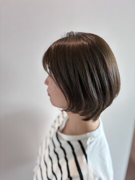 エルメ 鈴鹿(erme) 艶感ショートボブ
