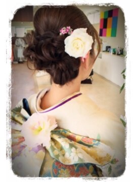 テンリッチ(tenrich) 着物のヘアアレンジ