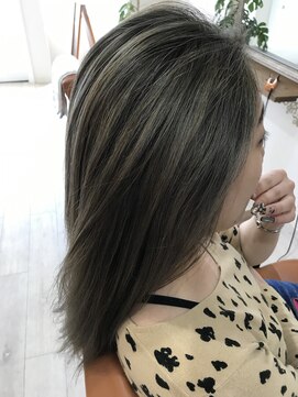 ヘアーデザインアンジー(Hair design Angie) 【グレージュ×バレイヤージュ】