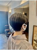 ショートボブ