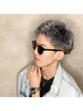 エデンバイトゥルークリエイション(EDEN by True Creation) ツーブロックジェットモヒカンシルバーアッシュアップショート