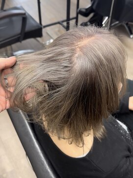 ヴィフ 大船(VIF) イメチェンヘアショコラアッシュ/小顔カット/モテ髪前髪/外ハネ