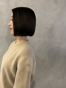 ロビンソン(Robinson) 切りっぱなしボブ