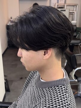 ウェイビーエフティフィフス 横浜西口(WAVEY ft.fifth) センターパートニュアンスパーマワンカールパーマ韓国コンマヘア