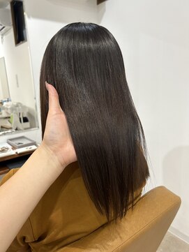 ニュイ(nui.) ツヤツヤ赤味消しカラー