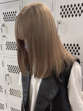 リムレスバイサンク 万代 新潟駅(LIMLESS by cinq) ミルクティーベージュカラー顔まわりレイヤー韓国ブリーチカラー