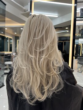 ラピス 渋谷本店(Lapis) ホワイトカラー/シールエクステ/レイヤーカット/髪質改善