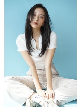 ルフュージュ バイ プロデュース 相模大野店(Refuge by Produce) 暗髪/レイヤーカット/長めバング