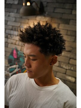 フォーコーナーズカットショップスリーセント 栄(FourCornersCutShop 3/cent) スパイキーアフロ