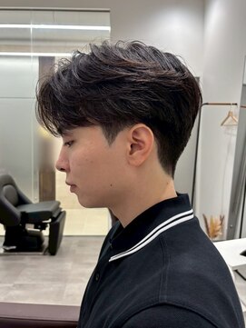 カルム(kalm) 毛流れセンターパートニュアンスパーマカルマヘアメンズパーマ