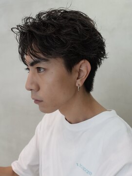 バイフィフス 原宿/表参道(by fifth) 原宿シャドウパーマ大人メンズカットセンターパート30代
