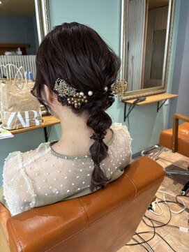 ルポヘアー(Repos Hair) 花飾りのあみおろし